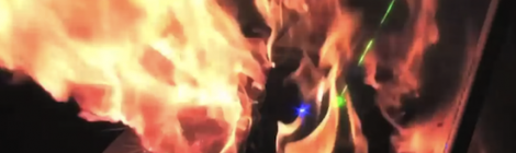 iPad 3 vs. Wicked Lasers