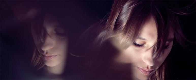 Single: Juniore – Dans Le Noir