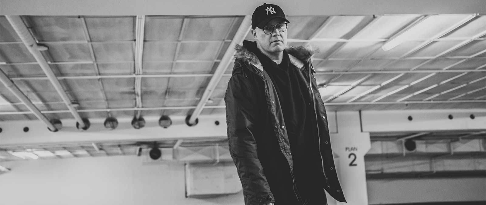 Listen: Simon Field – Hold On